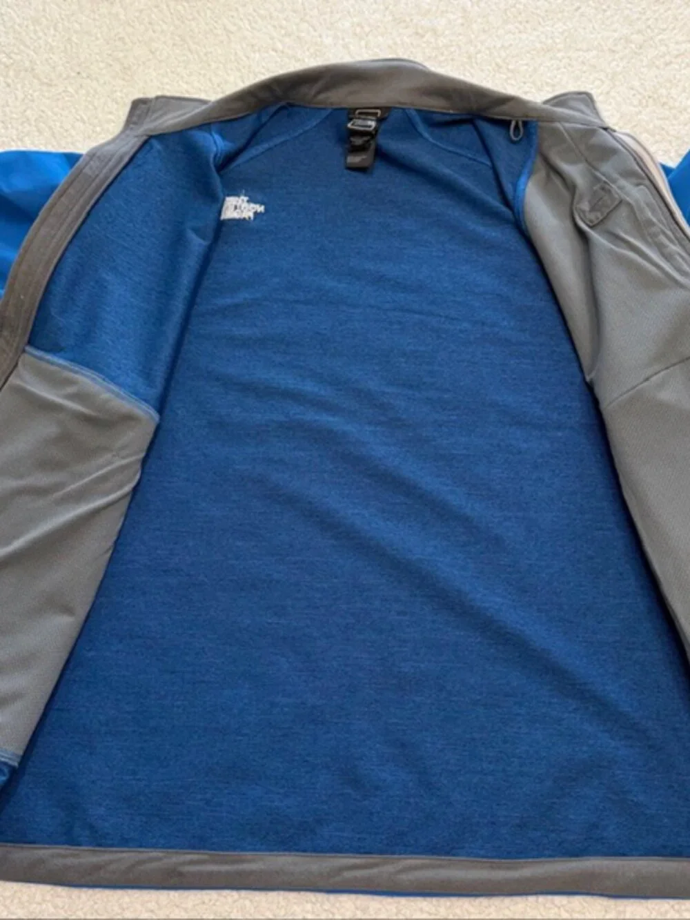 The North Face blue performance jacket 💙